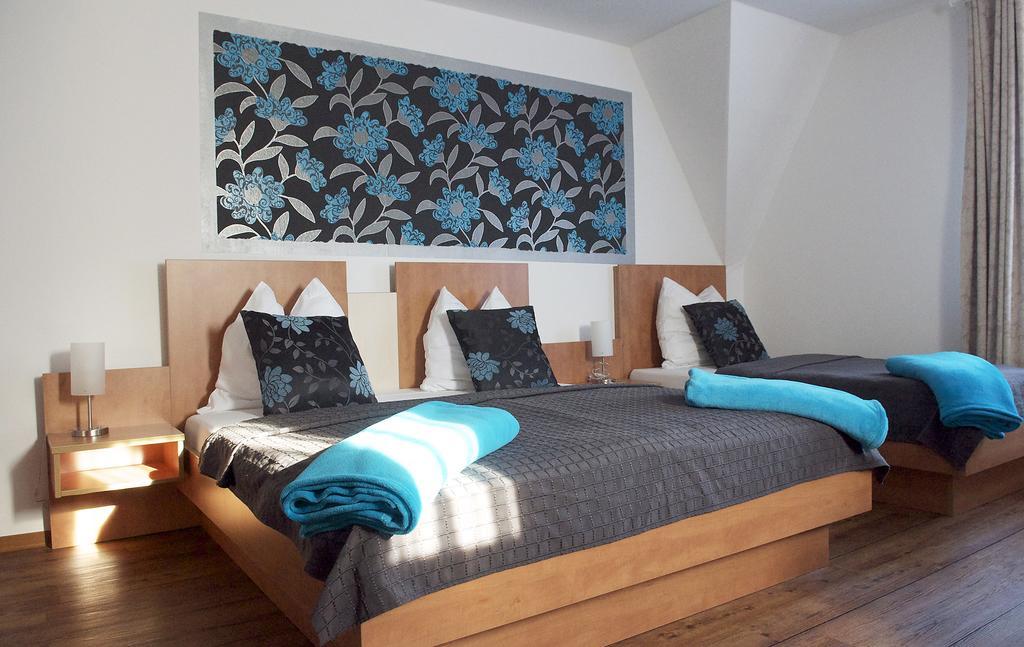 Hotel Vier Loewen Traben-Trarbach Quarto foto